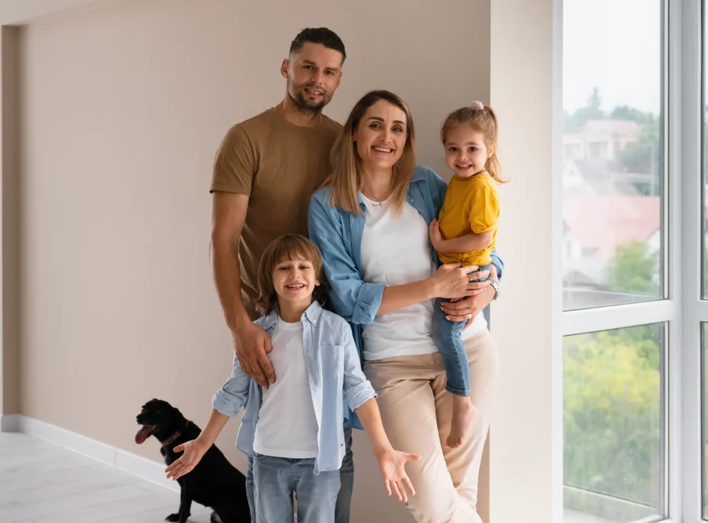 Family members stand close together - Tech Cloud Ltd