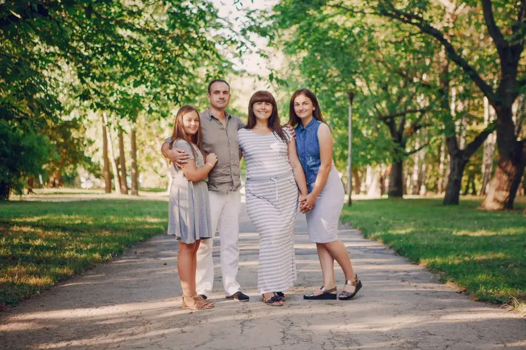 Standing together family photoshoot ideas - Tech Cloud Ltd