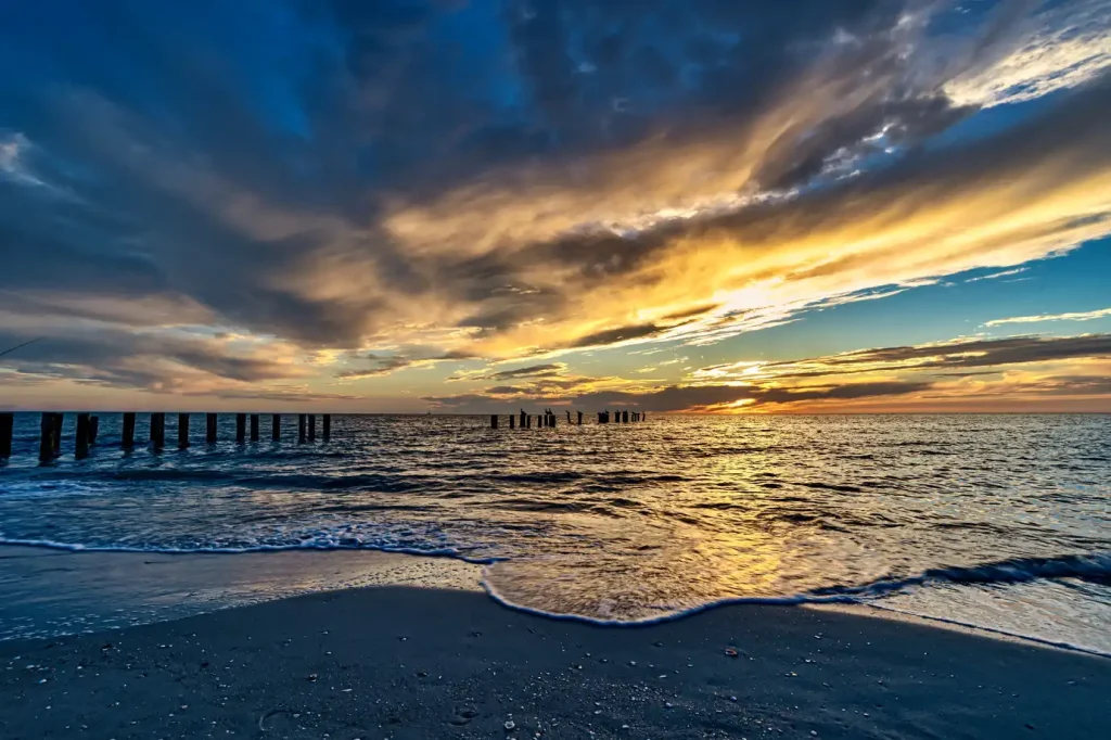 Sunset is the best time to take pictures outside - Tech Cloud Ltd